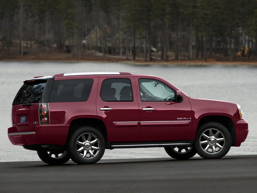  GMC Yukon Denali 2006 года  (фото 7 из 22)